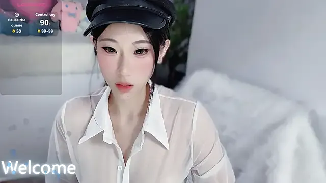 Runarunapi – webcam model profile photo Image 12