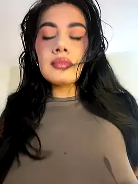 IORio2 – webcam model profile photo Image 11