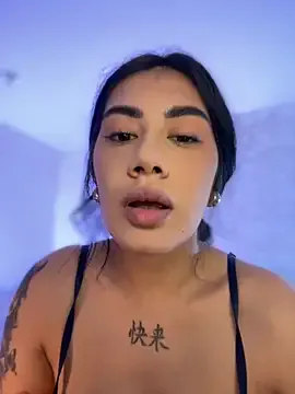 IORio2 – webcam model profile photo Image 17