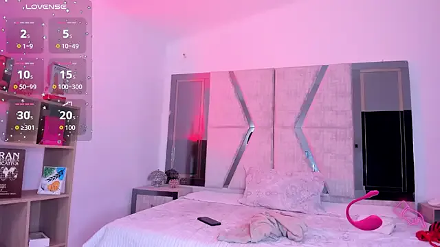 Olivia_11 – webcam model profile photo Image 14