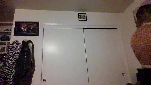 kathariine – webcam model profile photo Image 15