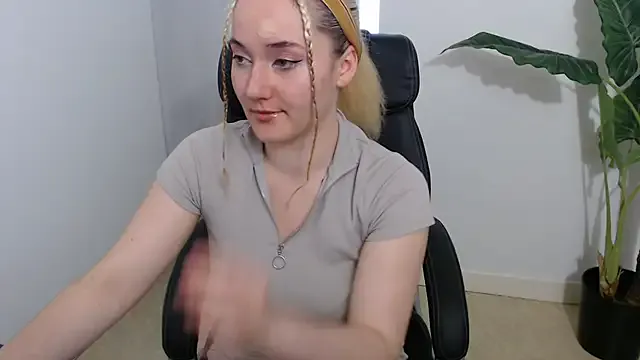 bunnyblondy – webcam model profile photo Image 11