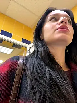 heyskylar – webcam model profile photo Image 15