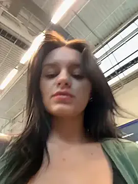 heyskylar – webcam model profile photo Image 7