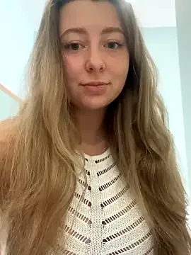 Helena_Karel – webcam model profile photo Image 16