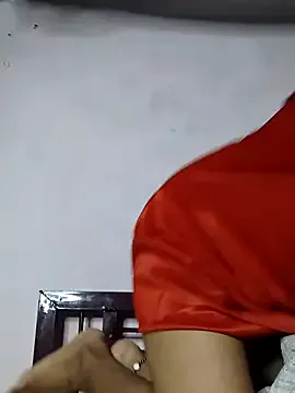 bunnyblondy – webcam model profile photo Image 2