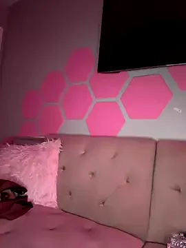 CindyNightX – webcam model profile photo Image 3