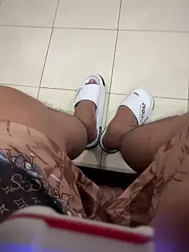 Yui-Ch – webcam model profile photo Image 12