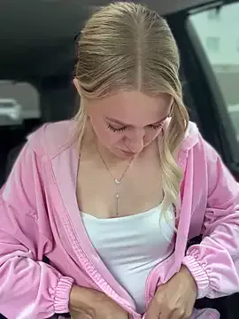 bunnyblondy – webcam model profile photo Image 9