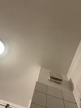 onlykira – webcam model profile photo Image 10