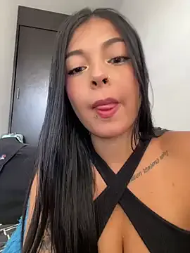 babyaylin – webcam model profile photo Image 10