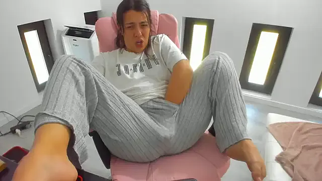 nakedbakers – webcam model profile photo Image 4