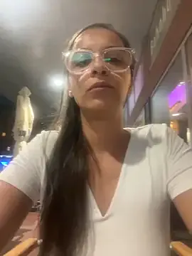 bunnyblondy – webcam model profile photo Image 5