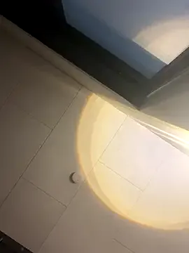 bunnyblondy – webcam model profile photo Image 6