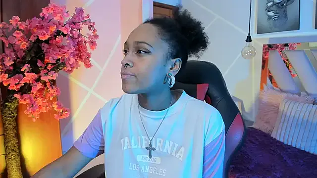 bunnyblondy – webcam model profile photo Image 7