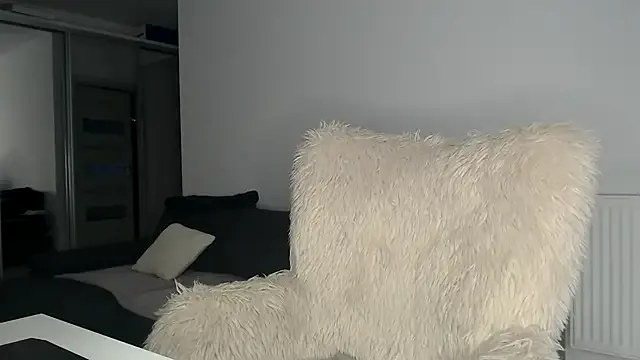 PumaShyXD – webcam model profile photo Image 12