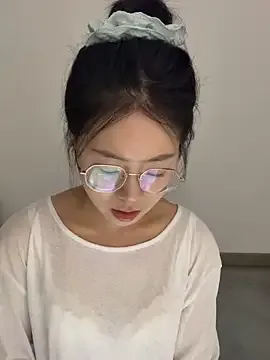 Ruchi_1 – webcam model profile photo Image 2