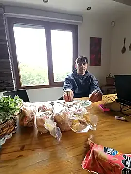 Yui-Ch – webcam model profile photo Image 13