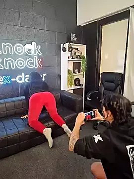 Yui-Ch – webcam model profile photo Image 17