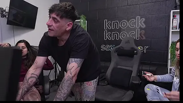 Yui-Ch – webcam model profile photo Image 18