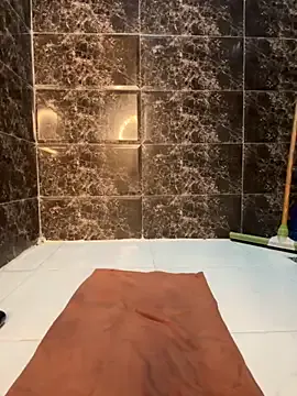 RebeccaSquirtsXXX – webcam model profile photo Image 10