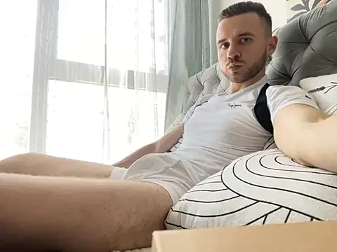 V-Hot-Sweti – webcam model profile photo Image 9