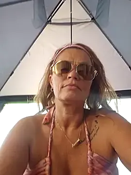 babyaylin – webcam model profile photo Image 15