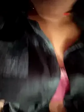 bunnyblondy – webcam model profile photo Image 6