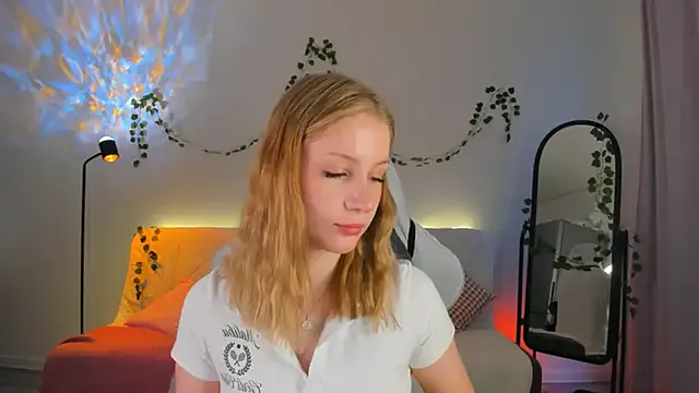 AftonConnett – webcam model profile photo Image 4