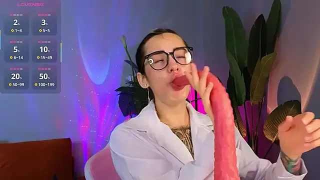 Runarunapi – webcam model profile photo Image 6