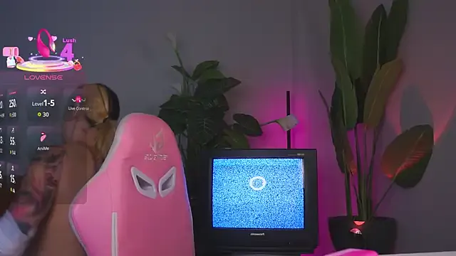 Runarunapi – webcam model profile photo Image 9