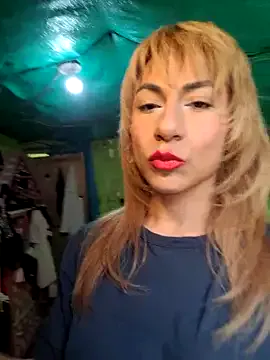 yourbirdy – webcam model profile photo Image 17