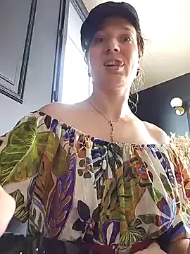 crazypaty – webcam model profile photo Image 12