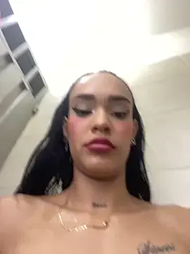 Yui-Ch – webcam model profile photo Image 14