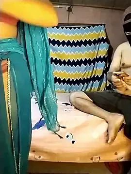 emyii – webcam model profile photo Image 12