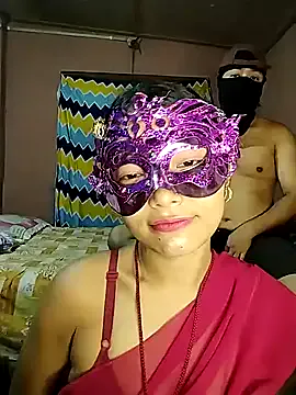 emyii – webcam model profile photo Image 13