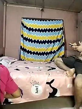 emyii – webcam model profile photo Image 15