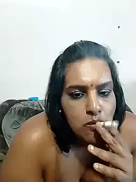 PumaShyXD – webcam model profile photo Image 4