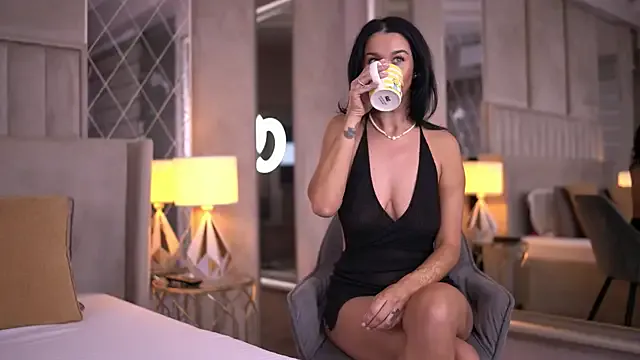 DestinyTurner – webcam model profile photo Image 7