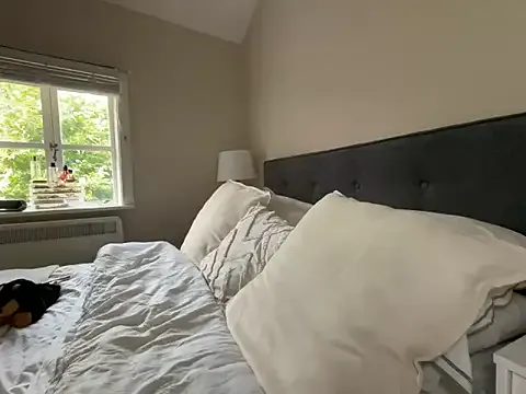 Helen_Vidall – webcam model profile photo Image 9