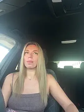 mc-Olivia – webcam model profile photo Image 2