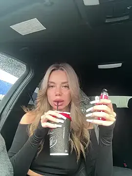 mc-Olivia – webcam model profile photo Image 8