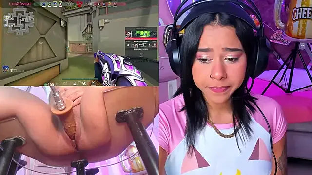 Selen-S – webcam model profile photo Image 19