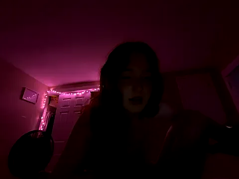 Yui-Ch – webcam model profile photo Image 6