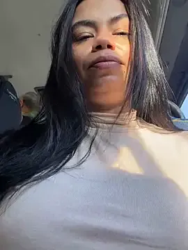 Runarunapi – webcam model profile photo Image 12