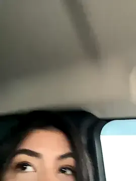 Runarunapi – webcam model profile photo Image 14