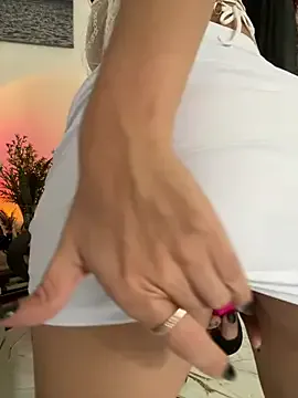 Runarunapi – webcam model profile photo Image 2