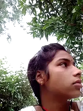 bunnyblondy – webcam model profile photo Image 7