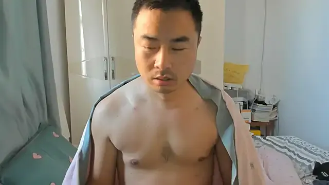 R-bonbon – webcam model profile photo Image 10