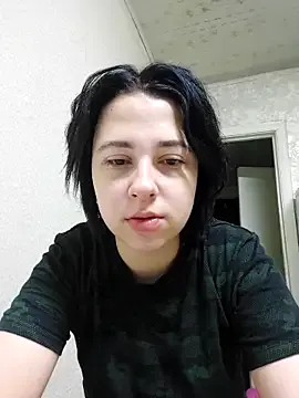 MerlyG – webcam model profile photo Image 3